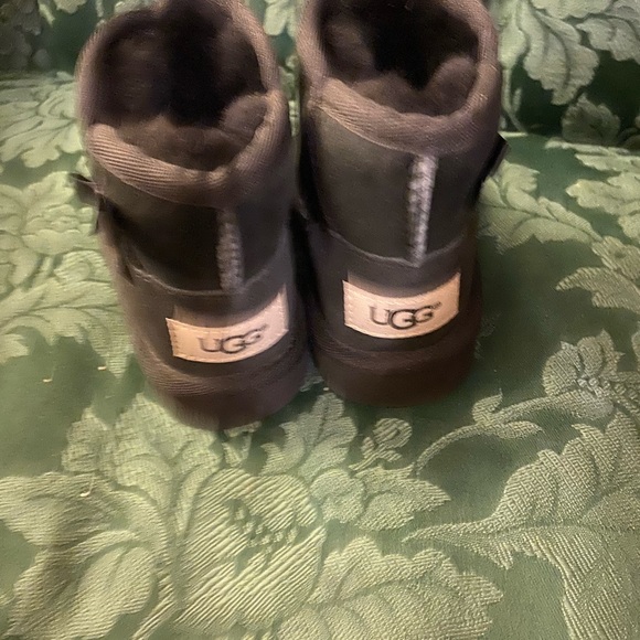 Baby ugg boots - Picture 2 of 3